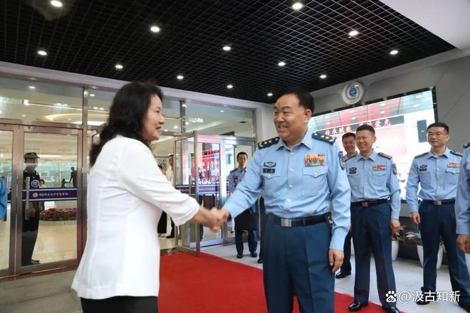 副政治委员纪多九游会J9空军(图2)