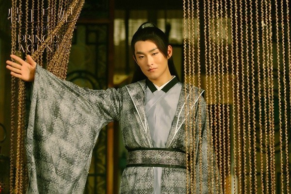 大败笔:假大空抠图李沁穿衣被j9国际站登录《楚乔传》四(图6) 大败笔:假大空抠图李沁穿衣被j9国际站登录《楚乔传》四(图6)